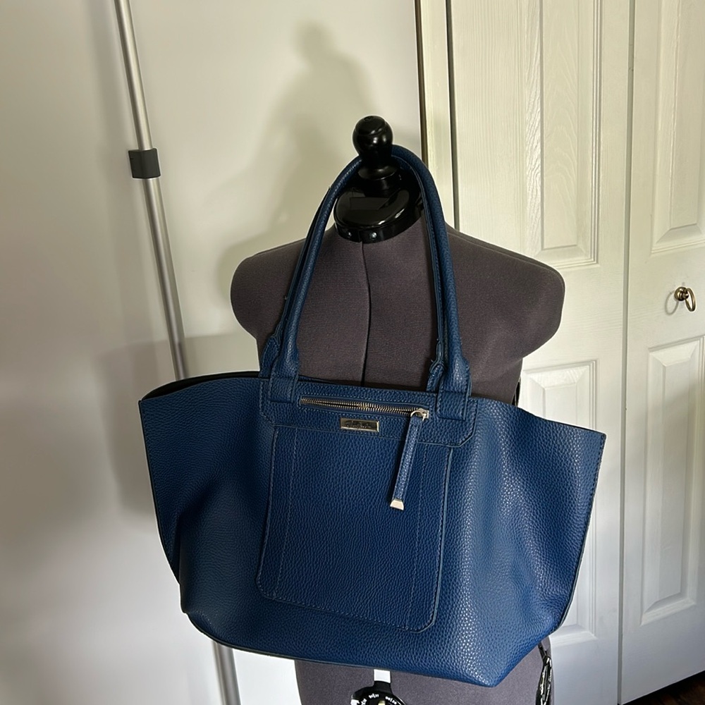 Blue leather shoulder handbag MARC FISHER